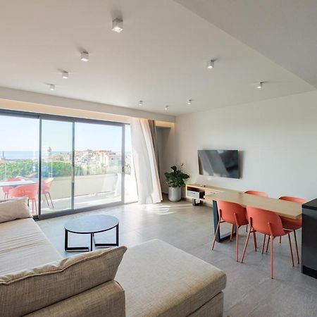 Sky-High 70Sqm Penthouse W. Stunning Views - 05 Apartman Hriszí Aktí Haniá Kültér fotó