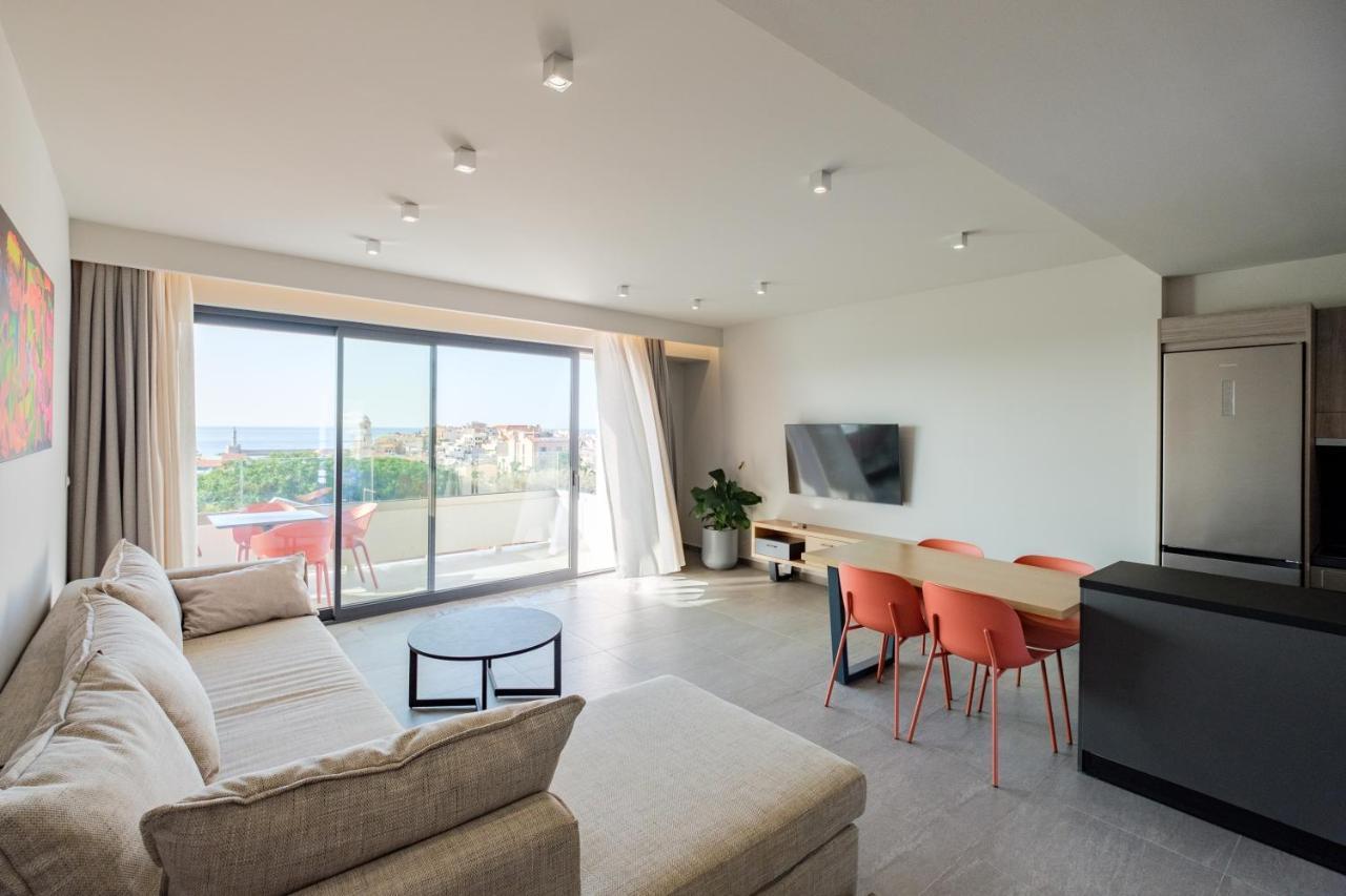 Sky-High 70Sqm Penthouse W. Stunning Views - 05 Apartman Hriszí Aktí Haniá Kültér fotó